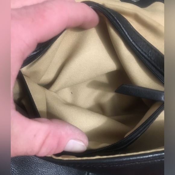 Black and silver purse - Picture 3 of 11